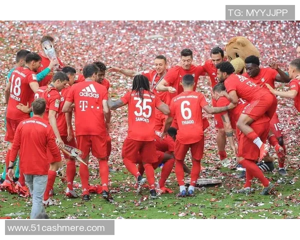 慕尼黑的荣耀！拜仁夺得德甲冠军，捍卫头衔再次登顶！