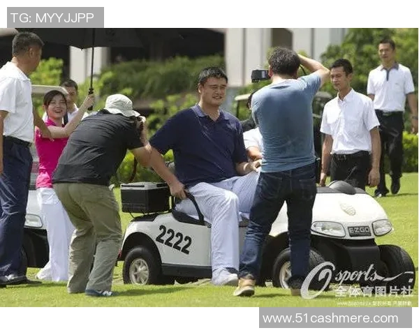 曾志伟与姚明的偶遇瞬间引发的篮球与娱乐界的奇妙交集