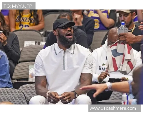 湖人大胜独行侠，詹姆斯28+7+10完美发挥：无可匹敌的篮球传奇