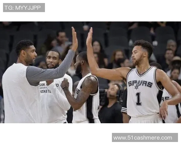 邓肯与姚明的对决背后隐藏的心理战与竞技魅力分析